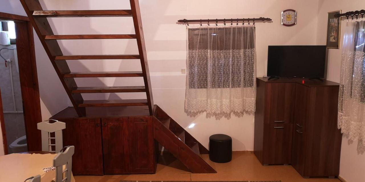 Vikendica Na Sokolini Villa Gornja Koprivna Kültér fotó